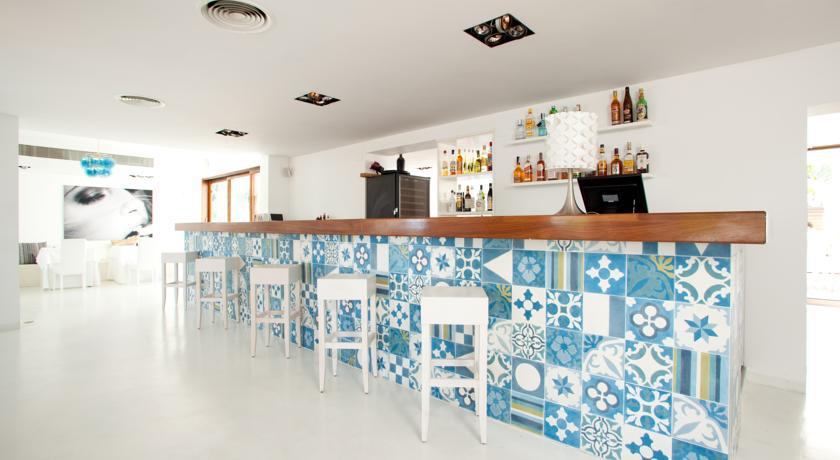 Hotel Zhero Ca's Catala Restaurant photo